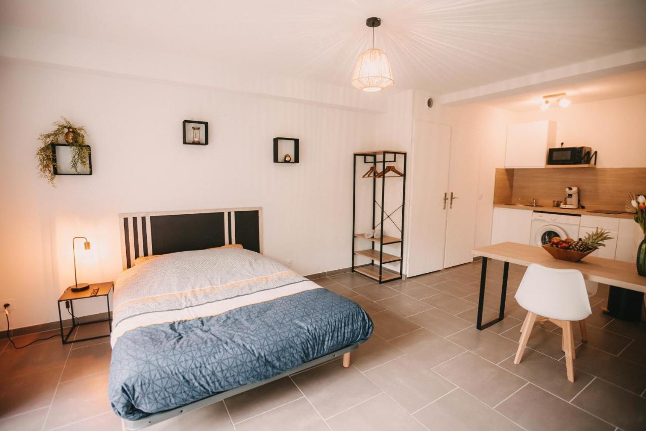 Franc-Bisontin - Unique ! 4 Logements Disponibles Besancon Luaran gambar
