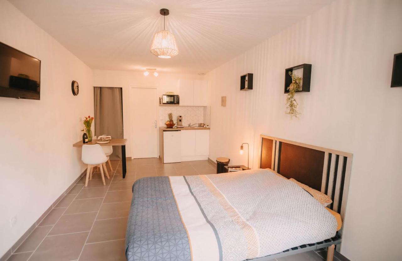 Franc-Bisontin - Unique ! 4 Logements Disponibles Besancon Luaran gambar
