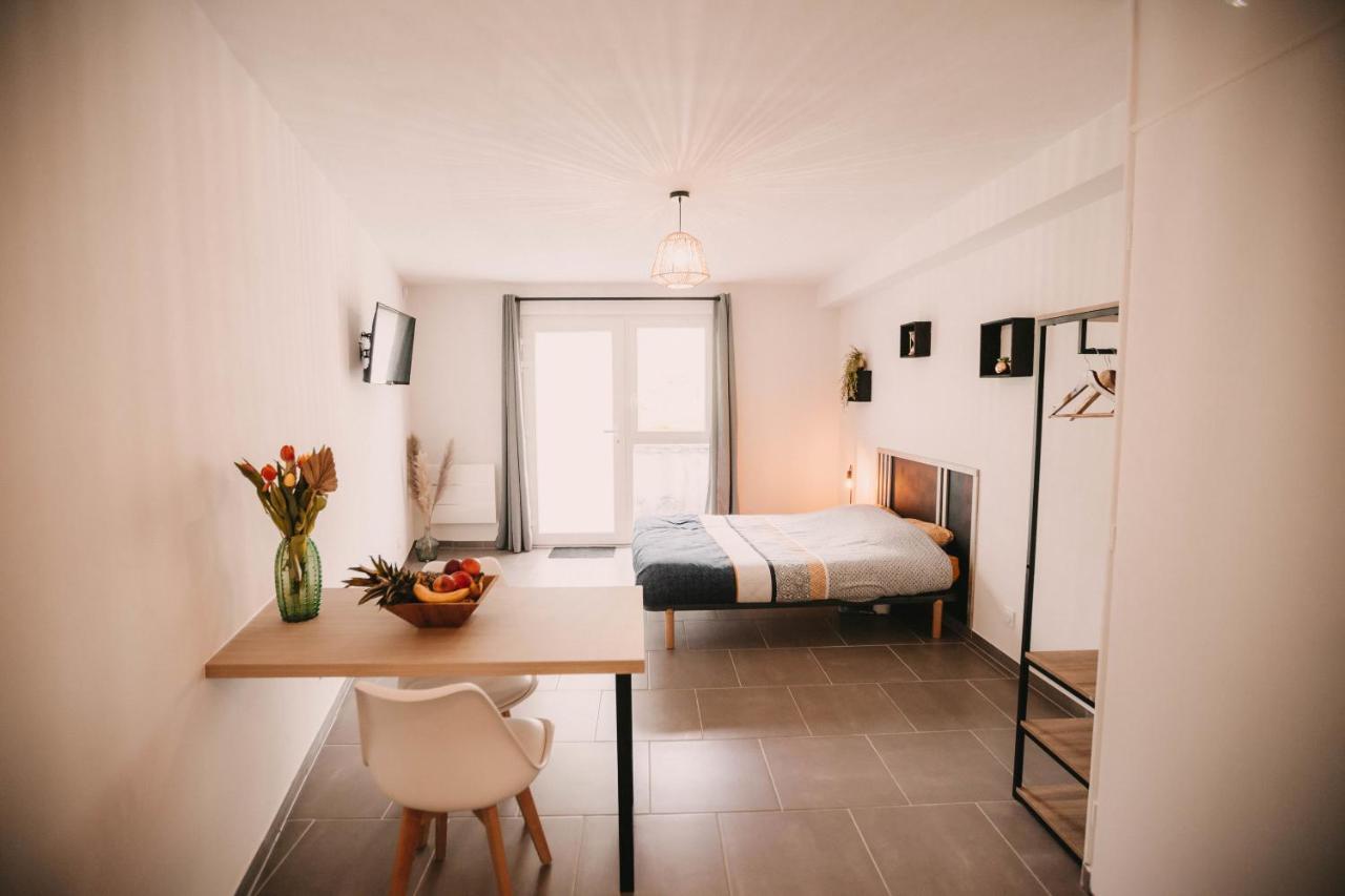 Franc-Bisontin - Unique ! 4 Logements Disponibles Besancon Luaran gambar