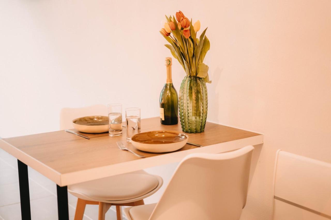 Franc-Bisontin - Unique ! 4 Logements Disponibles Besancon Luaran gambar