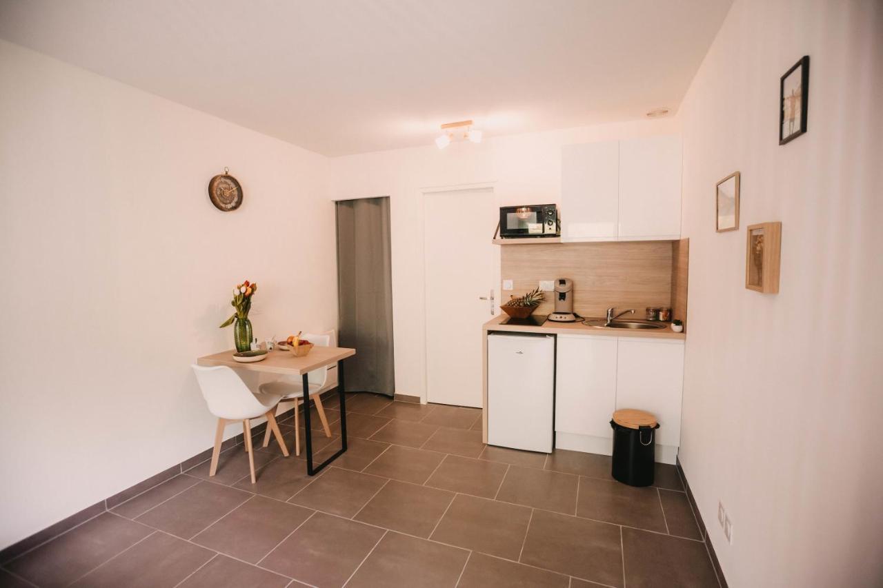 Franc-Bisontin - Unique ! 4 Logements Disponibles Besancon Luaran gambar